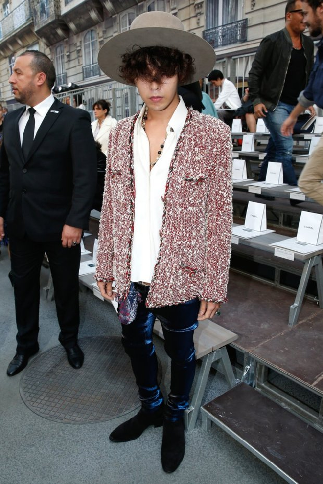 G-Dragon cũng có ngày bắt chước Sơn Tùng M-TP hay sao?- Ảnh 18. G-Dragon cũng có ngày bắt chước Sơn Tùng M-TP hay sao?- Ảnh 18.