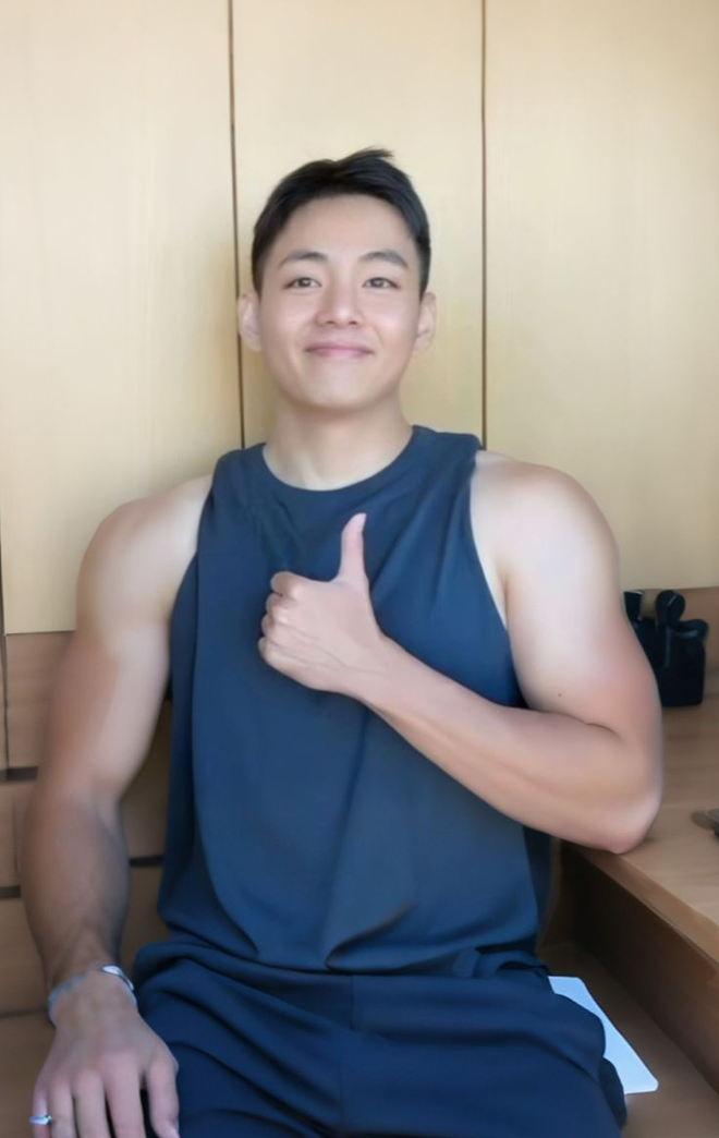 Mỹ nam đẹp nhất thế giới mỗi ngày dậy từ 5h sáng vào phòng gym, kết quả sau 18 tháng khiến ai cũng phải Mỹ nam đẹp nhất thế giới mỗi ngày dậy từ 5h sáng vào phòng gym, kết quả sau 18 tháng khiến ai cũng phải