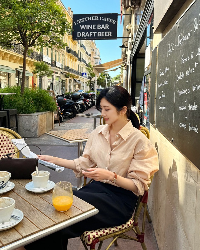 5 mẫu áo sơ mi tối giản mặc thế nào cũng đẹp xuất sắc, vài năm nữa vẫn chuẩn mốt- Ảnh 8.