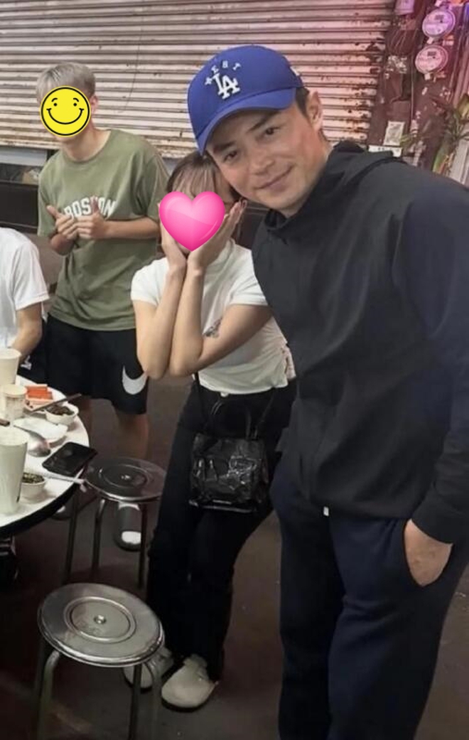 Cam thường phơi bày diện mạo bị lão hóa của "nam thần số 1" Hoắc Kiến Hoa- Ảnh 2. Cam thường phơi bày diện mạo bị lão hóa của "nam thần số 1" Hoắc Kiến Hoa- Ảnh 2.