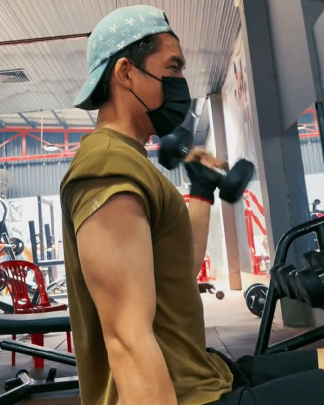 Chăm tập gym, bạn gái HIEUTHUHAI tăng cân nhanh "như Thánh Gióng", body vẫn vạn người mê- Ảnh 15.