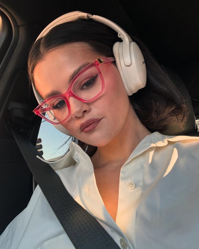 Nhan sắc trẻ lại tới khó tin của Selena Gomez- Ảnh 9. Nhan sắc trẻ lại tới khó tin của Selena Gomez- Ảnh 9.