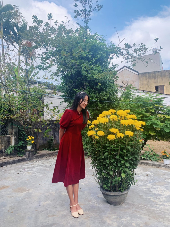 Lộ ảnh thời cấp 3 tự ti, da ngăm đen của Hà Trúc Linh - Hoa hậu Việt Nam: Lên phố "lột xác" quá đỉnh- Ảnh 5.