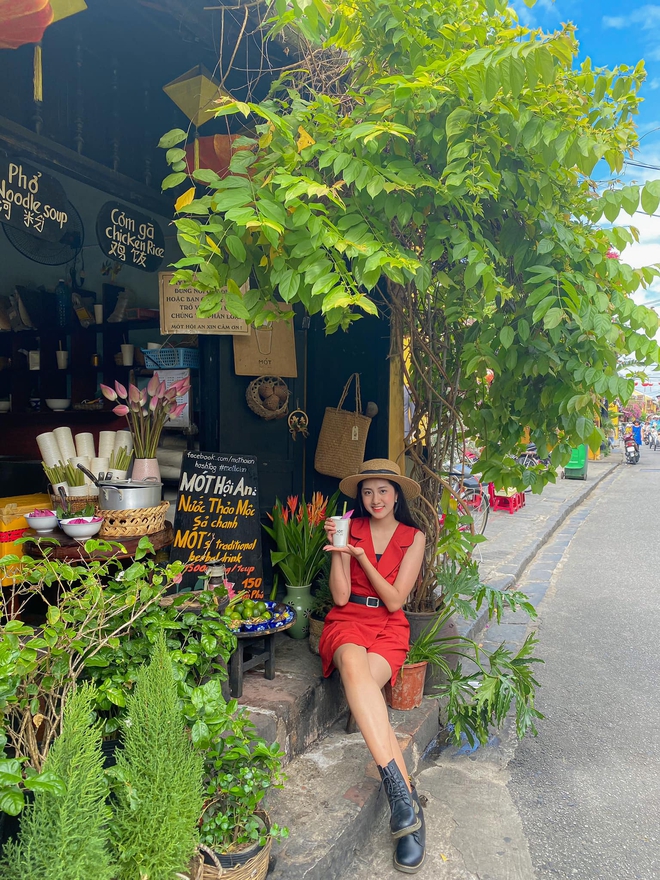 Lộ ảnh thời cấp 3 tự ti, da ngăm đen của Hà Trúc Linh - Hoa hậu Việt Nam: Lên phố "lột xác" quá đỉnh- Ảnh 3.