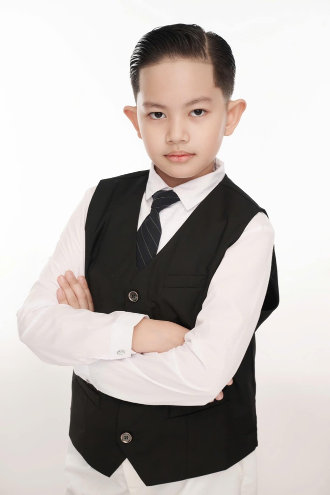 Con trai Khánh Thi-Phan Hiển: 10 tuổi cao gần bằng bố, là "thần đồng dancesport" vô địch thế giới nhưng... lười nhảy mất rồi!- Ảnh 6.