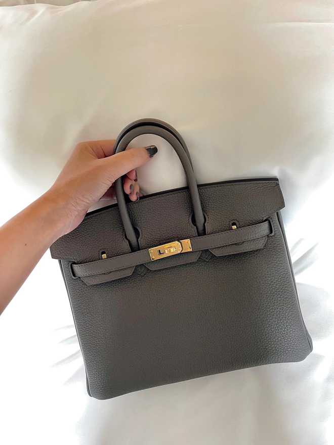 Trước khi được chồng tặng cùng lúc 2 chiếc Birkin tiền tỷ, Midu đã có sẵn bộ sưu tập Hermès khủng- Ảnh 9. Trước khi được chồng tặng cùng lúc 2 chiếc Birkin tiền tỷ, Midu đã có sẵn bộ sưu tập Hermès khủng- Ảnh 9.