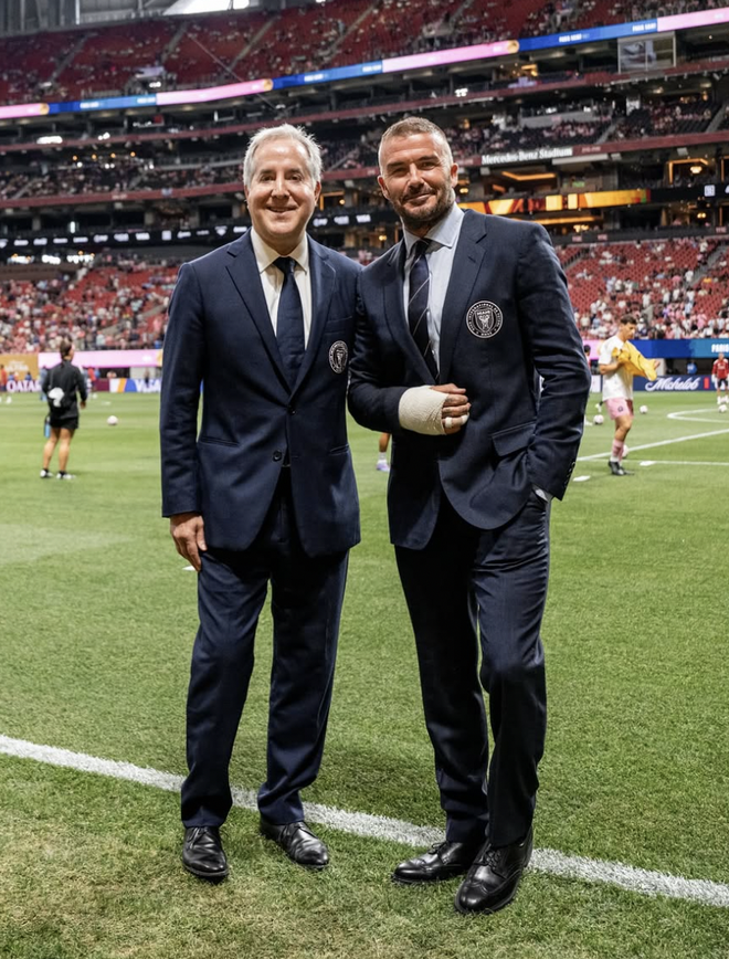 Quan hệ cha con nhà Beckham đã xấu tới mức: David bó bột tay, con cả bất hiếu chỉ mải khoe ảnh ở nhà vợ- Ảnh 3.