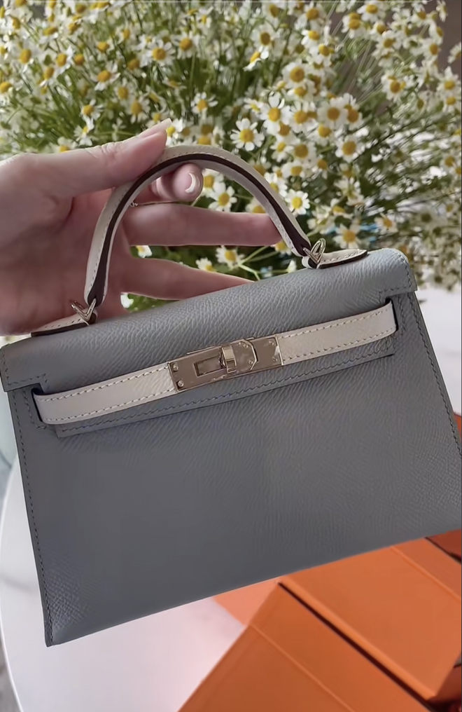 Trước khi được chồng tặng cùng lúc 2 chiếc Birkin tiền tỷ, Midu đã có sẵn bộ sưu tập Hermès khủng- Ảnh 11. Trước khi được chồng tặng cùng lúc 2 chiếc Birkin tiền tỷ, Midu đã có sẵn bộ sưu tập Hermès khủng- Ảnh 11.