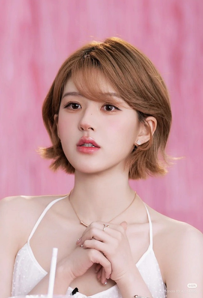 Triệu Lộ Tư tươi tỉnh đến khó tin sau lời đồn phong sát: Lâu lắm mới thấy mắt Tiểu Hoa long lanh thế này- Ảnh 9. Triệu Lộ Tư tươi tỉnh đến khó tin sau lời đồn phong sát: Lâu lắm mới thấy mắt Tiểu Hoa long lanh thế này- Ảnh 9.