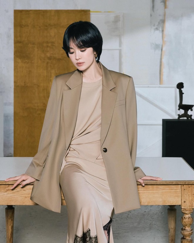 Nhìn rất Nana nhưng lại là Song Hye Kyo - Ảnh 7.