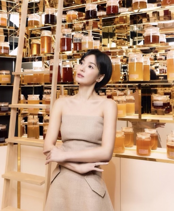 Nhìn rất Nana nhưng lại là Song Hye Kyo - Ảnh 15.