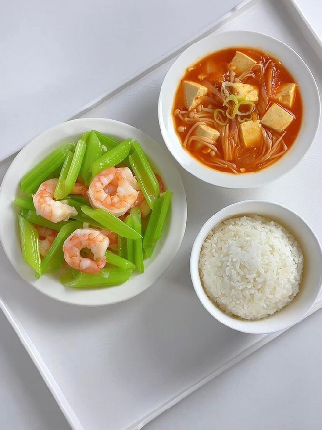 Ăn sáng cơm nhà: Điều gì đang xảy ra với hàng loạt người trẻ thế này?- Ảnh 11.