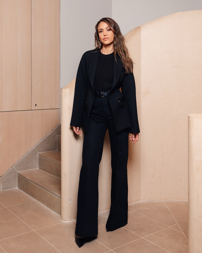 “Thiên thần bóng tối" được mệnh danh 2000’s IT girl: 20 tuổi là mỹ nhân hấp dẫn nhất hành tinh, 44 tuổi gây bất ngờ- Ảnh 17.