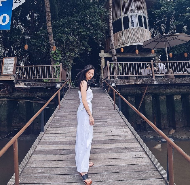 Ngô Thanh Vân mê giày bệt hơn hẳn giày cao gót, thường xuyên diện 3 kiểu giúp phong cách luôn trẻ trung- Ảnh 4. Ngô Thanh Vân mê giày bệt hơn hẳn giày cao gót, thường xuyên diện 3 kiểu giúp phong cách luôn trẻ trung- Ảnh 4.