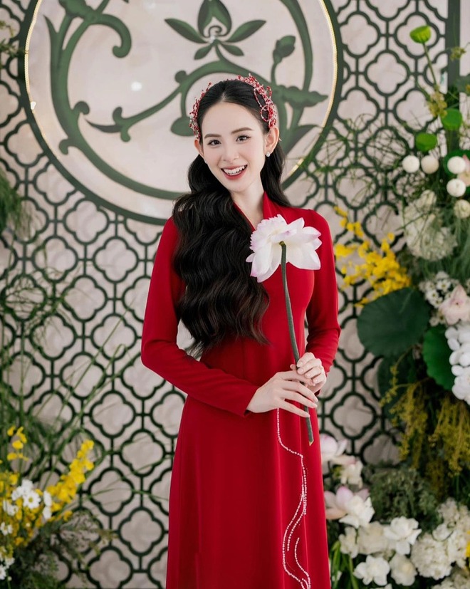 Số mệnh "phượng hoàng" của Hương Liên: Thần thái hào môn không thể chối cãi, gu thời trang đẹp rụng rời- Ảnh 2. Số mệnh "phượng hoàng" của Hương Liên: Thần thái hào môn không thể chối cãi, gu thời trang đẹp rụng rời- Ảnh 2.