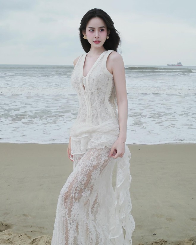 Số mệnh "phượng hoàng" của Hương Liên: Thần thái hào môn không thể chối cãi, gu thời trang đẹp rụng rời- Ảnh 8. Số mệnh "phượng hoàng" của Hương Liên: Thần thái hào môn không thể chối cãi, gu thời trang đẹp rụng rời- Ảnh 8.