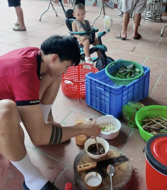 1 phút Doãn Hải My ở quê chồng, netizen ngỡ ngàng: Cũng là người bình thường thôi, có phải thần tiên tỷ tỷ gì đâu!- Ảnh 2.