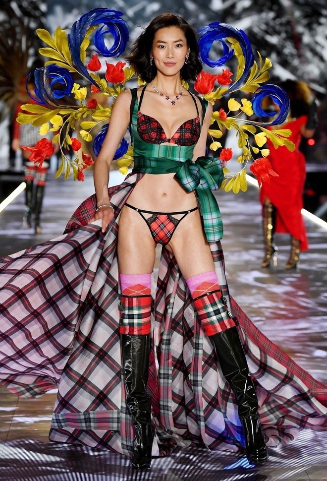 HOT nhất chiều nay: Siêu mẫu Victoria’s Secret bí mật kết hôn với "tình đầu nam thần" Tỉnh Bách Nhiên?- Ảnh 6.