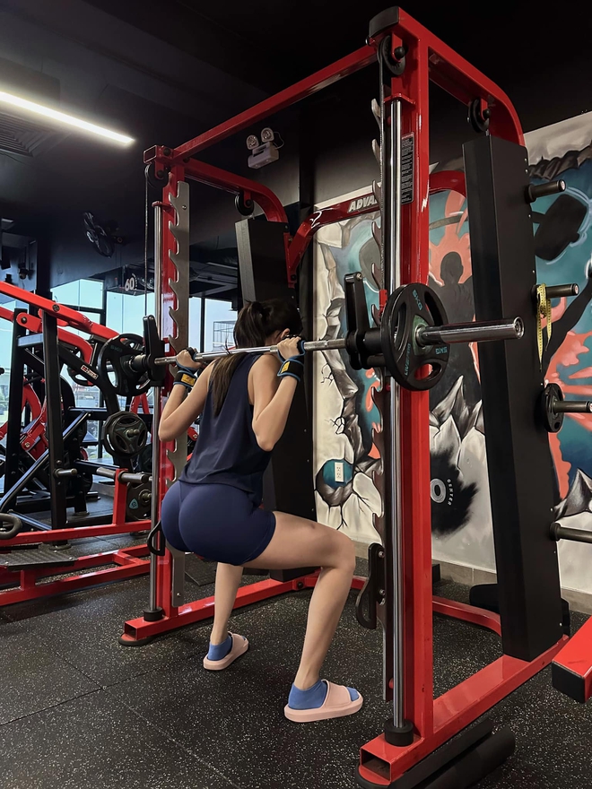 Bạn gái HIEUTHUHAI uể oải vẫn không bỏ gym, kết quả sau 1 năm thành ra thế này- Ảnh 15.