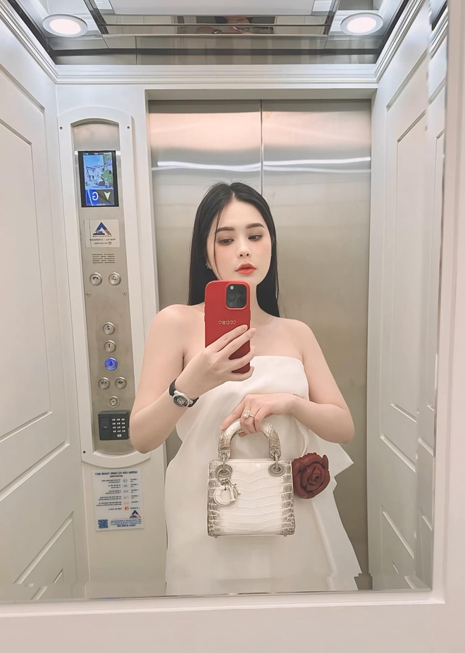 Sự bất thường của vợ chồng Đoàn Di Băng- Ảnh 6. Sự bất thường của vợ chồng Đoàn Di Băng- Ảnh 6.