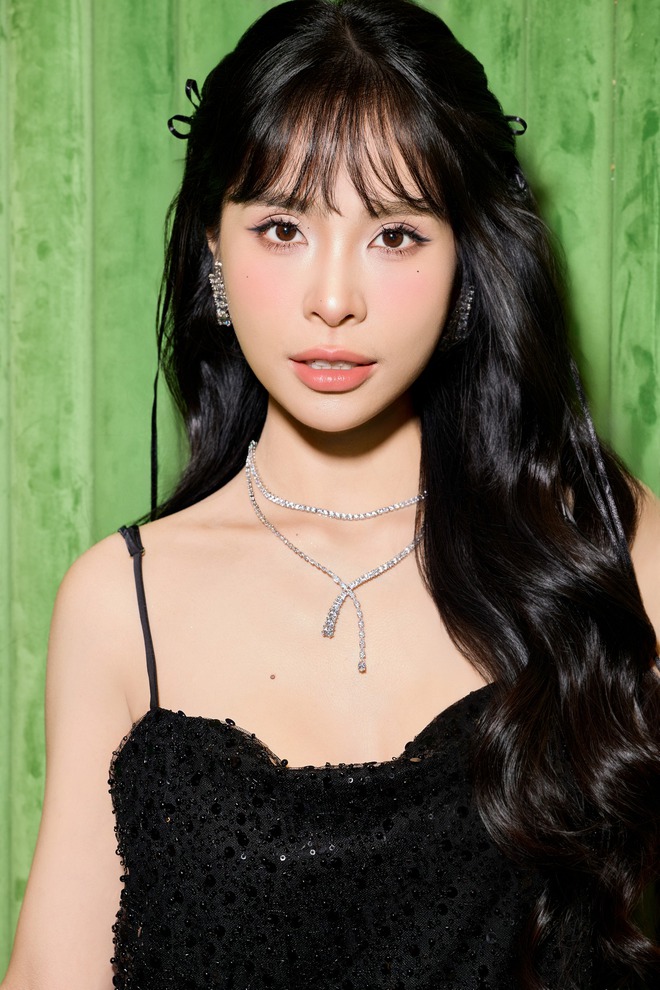 Bắt cận thái độ ca nương Kiều Anh khi thành "nạn nhân" trò đùa kém duyên của Thiều Bảo Trâm- Ảnh 7. Bắt cận thái độ ca nương Kiều Anh khi thành "nạn nhân" trò đùa kém duyên của Thiều Bảo Trâm- Ảnh 7.