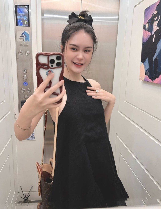 Sự bất thường của vợ chồng Đoàn Di Băng- Ảnh 5. Sự bất thường của vợ chồng Đoàn Di Băng- Ảnh 5.