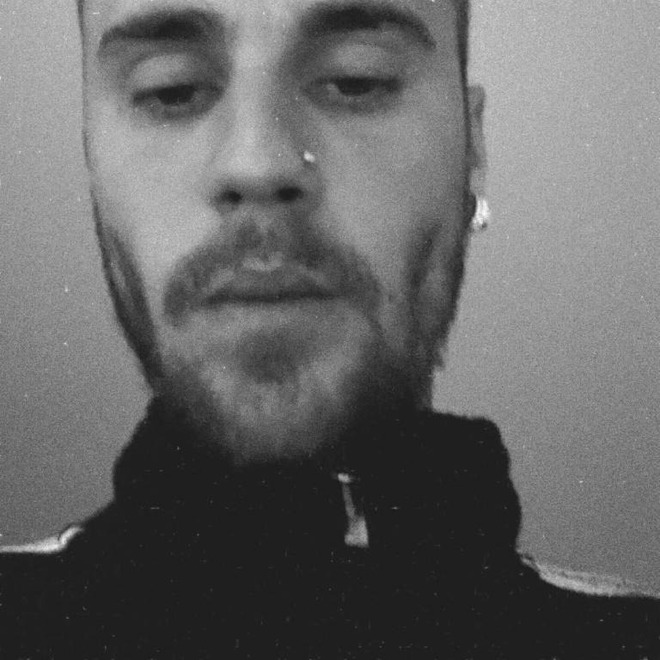 Sốc: Justin Bieber gây hoang mang tột độ với động thái kêu cứu giữa đêm, ẩn ý đang bị ai đó lợi dụng- Ảnh 1. Sốc: Justin Bieber gây hoang mang tột độ với động thái kêu cứu giữa đêm, ẩn ý đang bị ai đó lợi dụng- Ảnh 1.