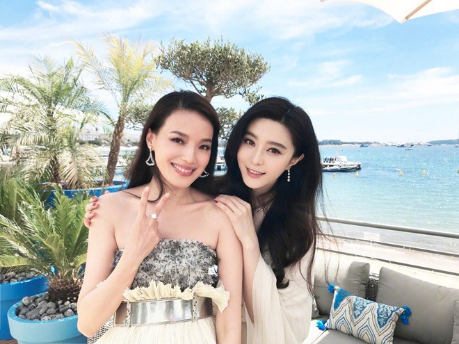 Căng: 1 đại hoa đán bị tố tác động vật lý trợ lý ở Cannes, triệu người réo tên Thư Kỳ - Phạm Băng Băng- Ảnh 8. Căng: 1 đại hoa đán bị tố tác động vật lý trợ lý ở Cannes, triệu người réo tên Thư Kỳ - Phạm Băng Băng- Ảnh 8.