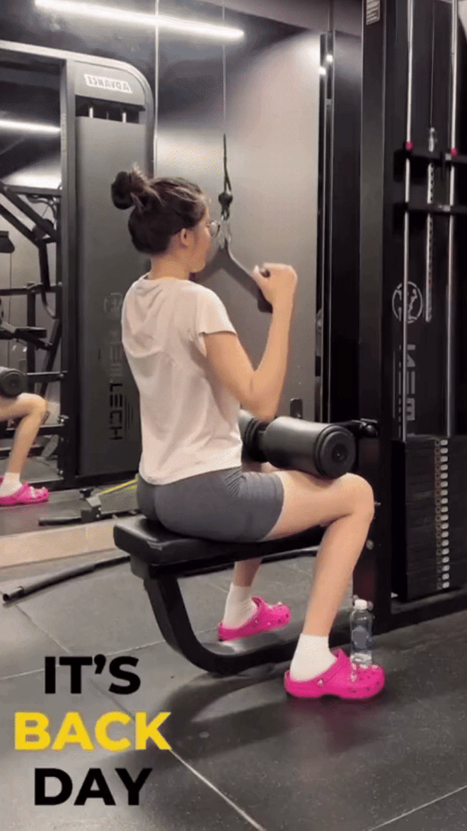 Bạn gái HIEUTHUHAI uể oải vẫn không bỏ gym, kết quả sau 1 năm thành ra thế này- Ảnh 12.