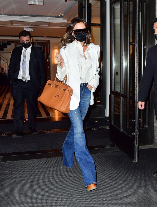 Cao 1m63, Victoria Beckham hack dáng xuất sắc với 4 bí kíp mà mọi phụ nữ trung niên nên biết- Ảnh 6.