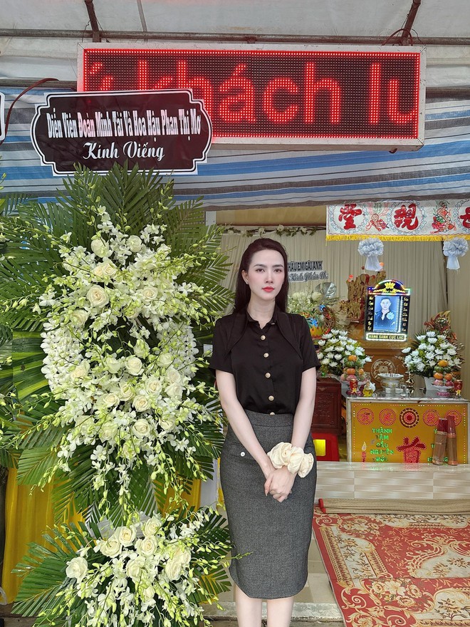 Lễ tang vắng lặng của siêu mẫu Nam Phong vừa qua đời ở tuổi 36: Đọc dòng chia sẻ của đồng nghiệp mà xót xa- Ảnh 4.
