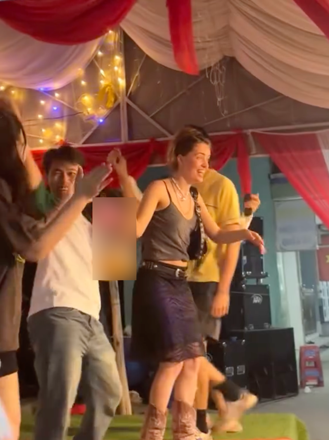 Khách Tây “về nước kể không ai tin” khi bị người miền Tây lôi kéo vào địa điểm này- Ảnh 5.