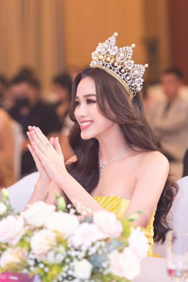 Tân Hoa hậu vừa đăng quang đã được đặt ngang Thanh Thủy, 2 người đẹp khác cũng được gọi tên- Ảnh 5.