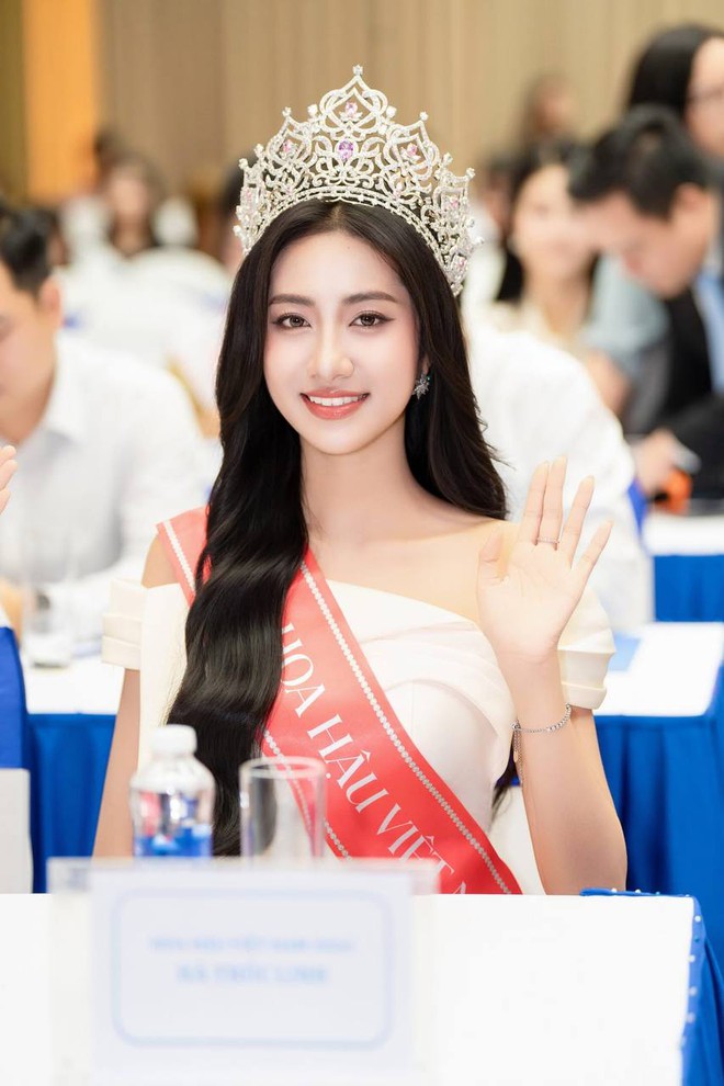 Tân Hoa hậu vừa đăng quang đã được đặt ngang Thanh Thủy, 2 người đẹp khác cũng được gọi tên- Ảnh 8.