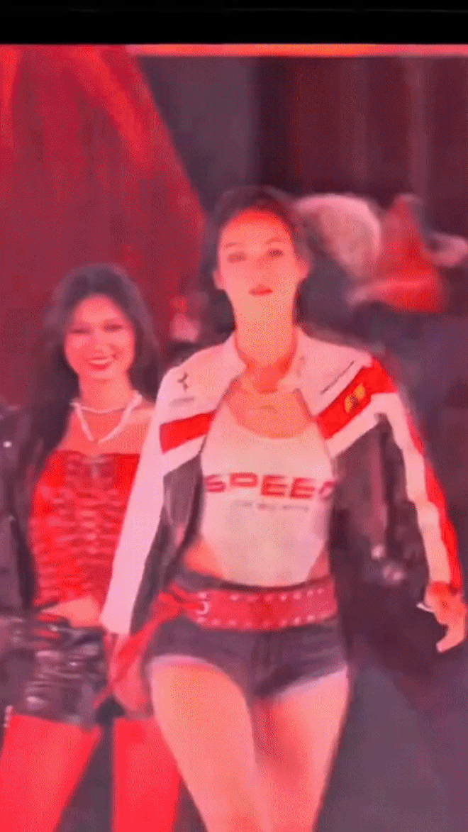 Kỳ Duyên bị 