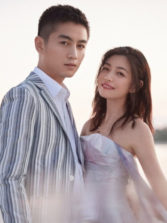 Lưu Diệc Phi - Trần Hiểu bị tố ngoại tình, giờ mới lòi "tiểu tam" khiến "Dương Quá - Tiểu Long Nữ" ly hôn sốc?- Ảnh 8. Lưu Diệc Phi - Trần Hiểu bị tố ngoại tình, giờ mới lòi "tiểu tam" khiến "Dương Quá - Tiểu Long Nữ" ly hôn sốc?- Ảnh 8.