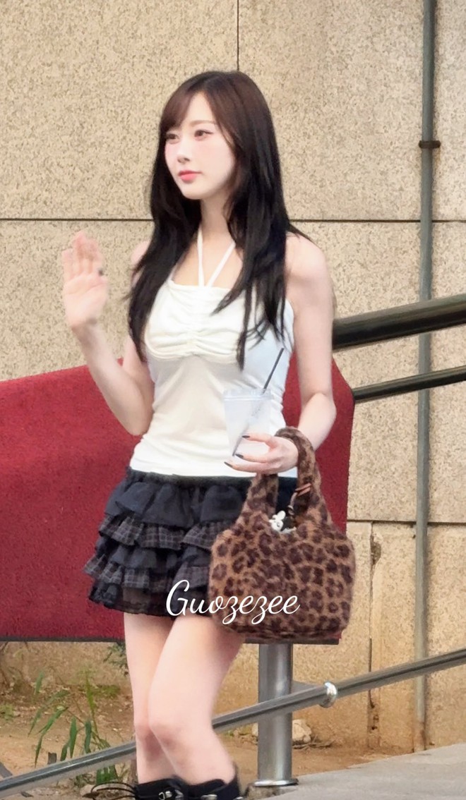 Nữ idol bùng nổ visual hậu giảm cân, không cần nhịn ăn vẫn có dáng đẹp- Ảnh 3. Nữ idol bùng nổ visual hậu giảm cân, không cần nhịn ăn vẫn có dáng đẹp- Ảnh 3.