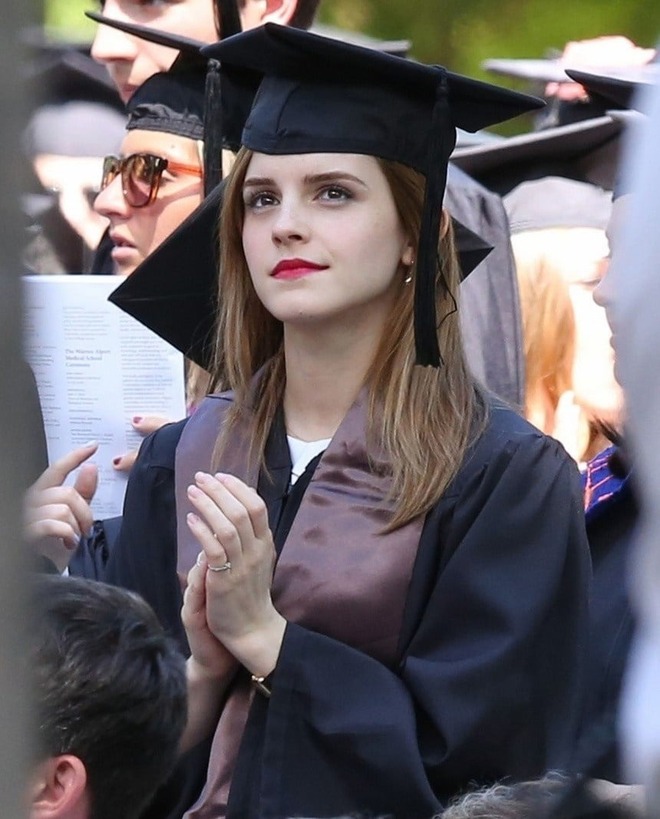 Emma Watson "tự hủy", hỏng luôn cả hình tượng ngọc nữ nức tiếng showbiz- Ảnh 5.