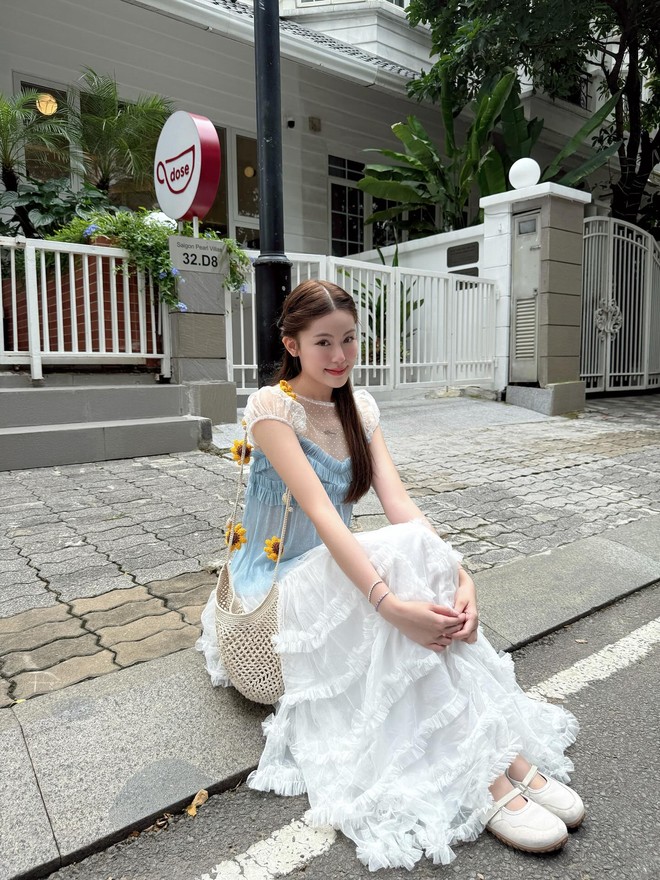 Bạn gái HIEUTHUHAI đổi style, dân tình đua nhau nhắc lại drama cũ- Ảnh 7. Bạn gái HIEUTHUHAI đổi style, dân tình đua nhau nhắc lại drama cũ- Ảnh 7.