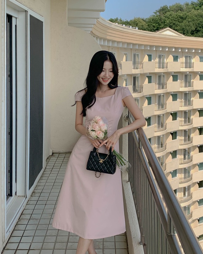 Xu hướng váy liền công sở là 4 kiểu giúp chị em mặc đẹp từ giờ tới tận mùa thu- Ảnh 6.