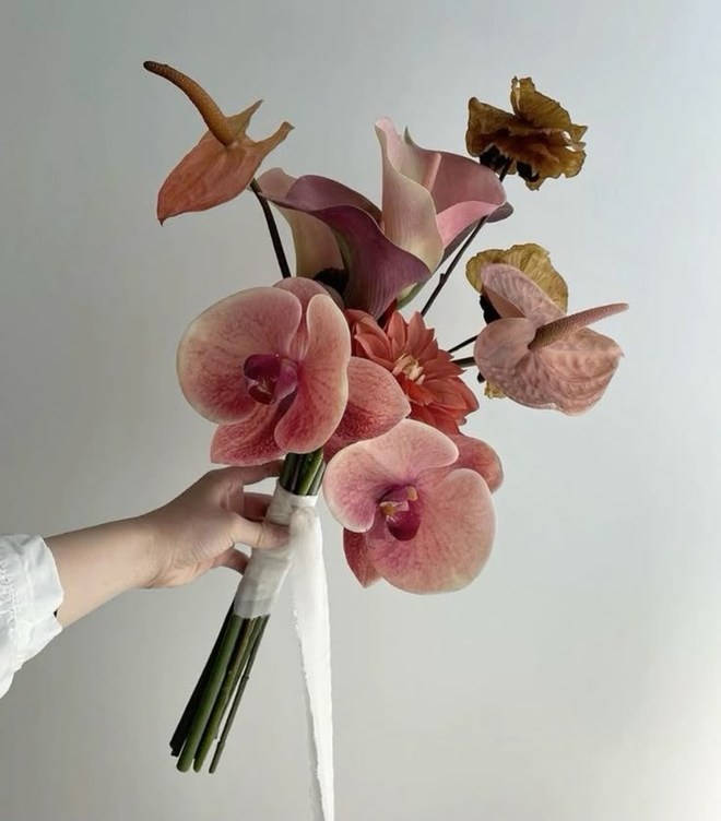 Bạn thân Lê Hà Trúc vừa bị tố “đạo nhái - nhận vơ” thiết kế hoa cưới là ai?- Ảnh 10.