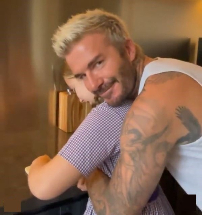 Harper Beckham thành thiếu nữ thật rồi: Không còn thích bố hôn môi, chụp ảnh cũng giữ khoảng cách vừa phải- Ảnh 10.