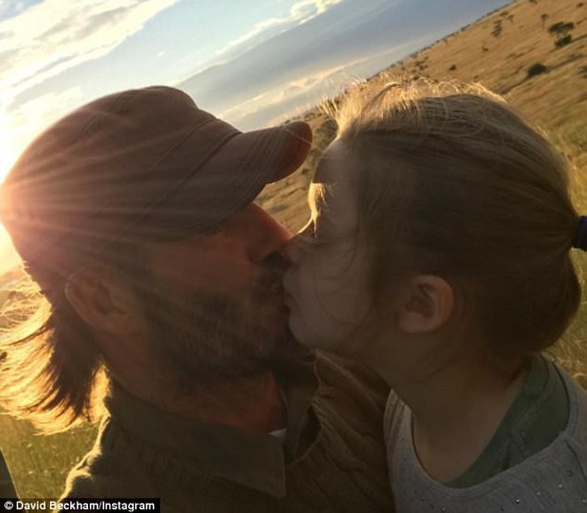 Harper Beckham thành thiếu nữ thật rồi: Không còn thích bố hôn môi, chụp ảnh cũng giữ khoảng cách vừa phải- Ảnh 8.