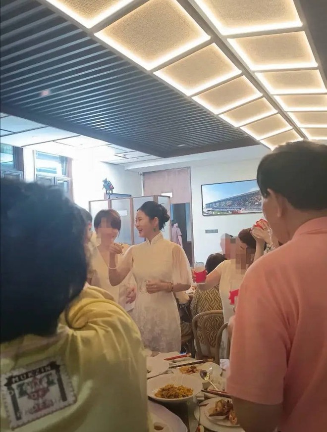 Mỹ nhân bỏ chồng vướng bê bối tình dục bí mật làm đám cưới với "hồng hài nhi" kém 9 tuổi- Ảnh 3.