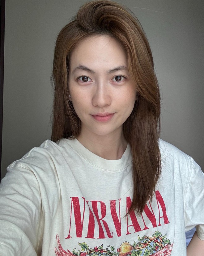 Ảnh mới của "ngọc nữ trăm tỷ" lộ rõ visual phi giới tính- Ảnh 4. Ảnh mới của "ngọc nữ trăm tỷ" lộ rõ visual phi giới tính- Ảnh 4.
