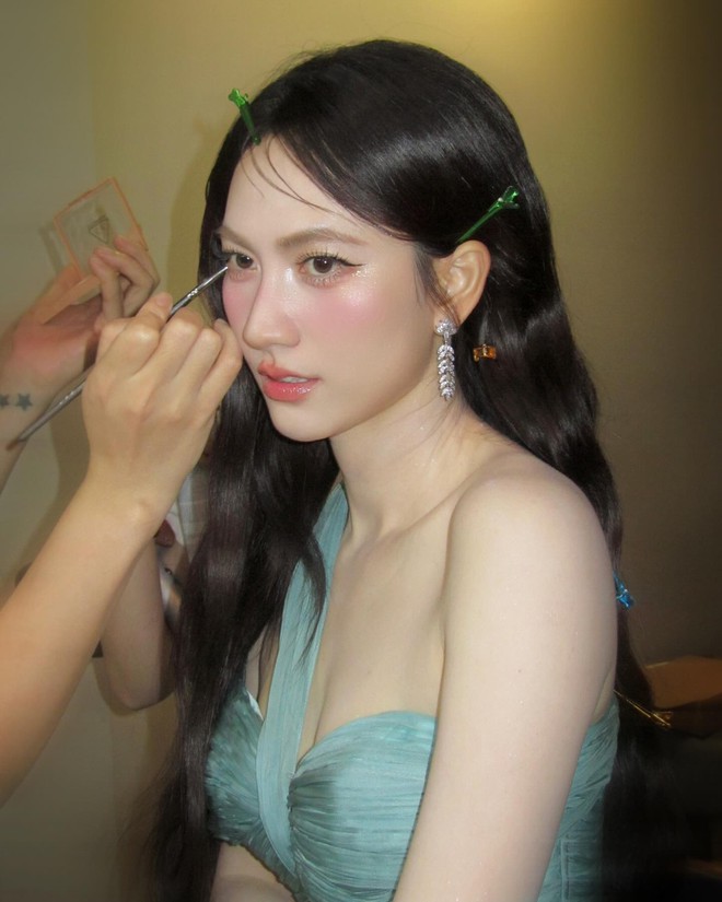 Ảnh mới của "ngọc nữ trăm tỷ" lộ rõ visual phi giới tính- Ảnh 6. Ảnh mới của "ngọc nữ trăm tỷ" lộ rõ visual phi giới tính- Ảnh 6.