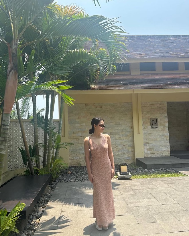 Sao Hàn đi du lịch Việt Nam: Mặc đơn giản mà xinh mê tơi!- Ảnh 23.