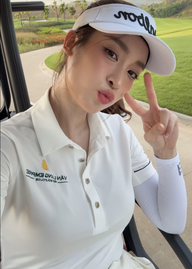 Đỗ Mỹ Linh khoe ảnh chơi môn thể thao quý tộc, nắng gắt cũng không làm lu mờ khí chất "dâu hào môn"- Ảnh 2.