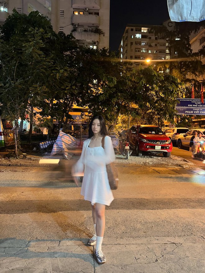 Sao Hàn đi du lịch Việt Nam: Mặc đơn giản mà xinh mê tơi!- Ảnh 7.