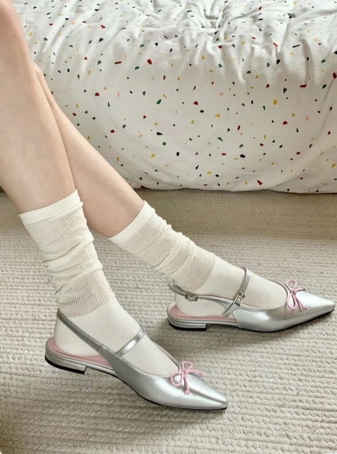 4 kiểu giày mát mẻ, nhẹ chân, ai chưa sắm thì thật có lỗi!- Ảnh 12.